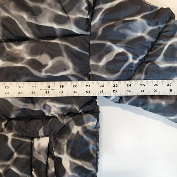 BP Nordstrom Black White Pool‎ Ripple Puffer Warm Oversized Jacket Size XS NWT - Picture 10 of 11